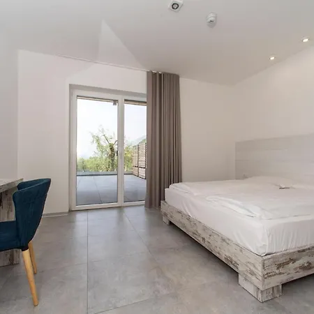 公寓式酒店 Malcesine-active&family 马尔切西内