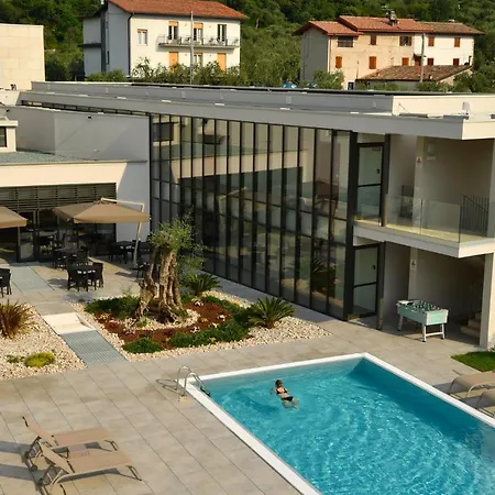 公寓式酒店 Malcesine-active&family 马尔切西内