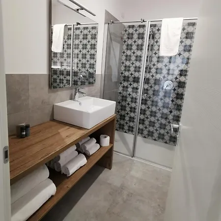 公寓式酒店 Malcesine-active&family 马尔切西内