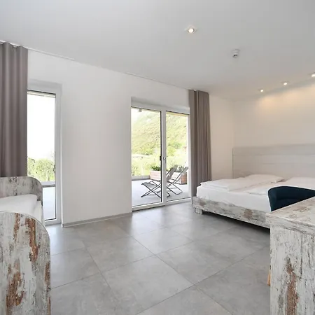 Malcesine-active&family アパートホテル